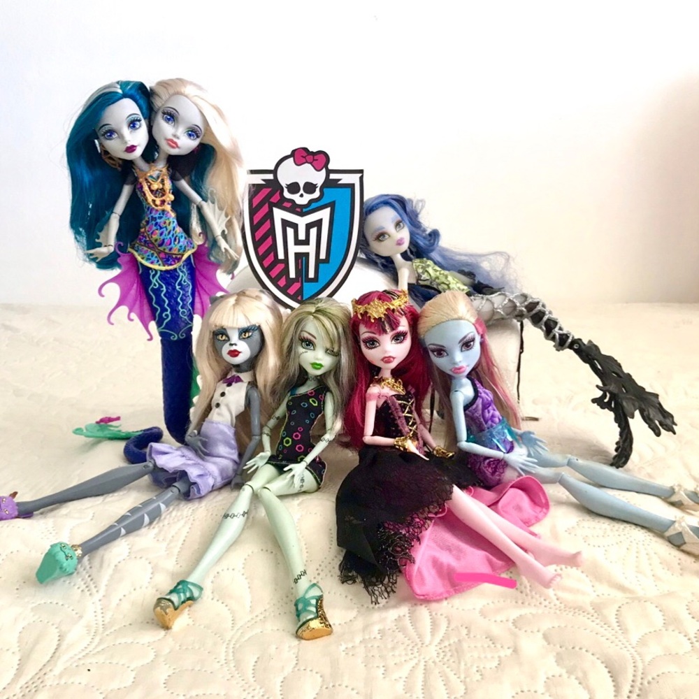 💀 SOLD 💀Monster High lot